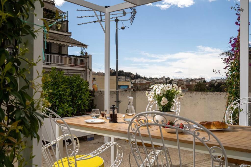Ebullience - Stylish & Chic Athens Apartment Exterior photo
